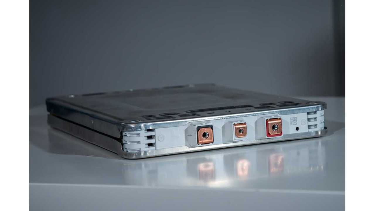 Module From Nissan's New 2nd Generation 60 kWh Battery - Ready For V2G Duty? We Think So!