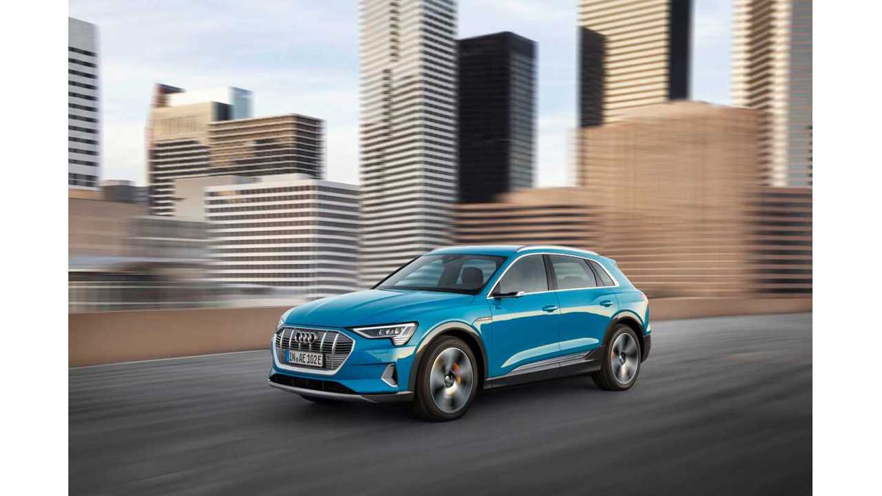 Audi e-tron (wallpaper 2,560x – click to enlarge)
