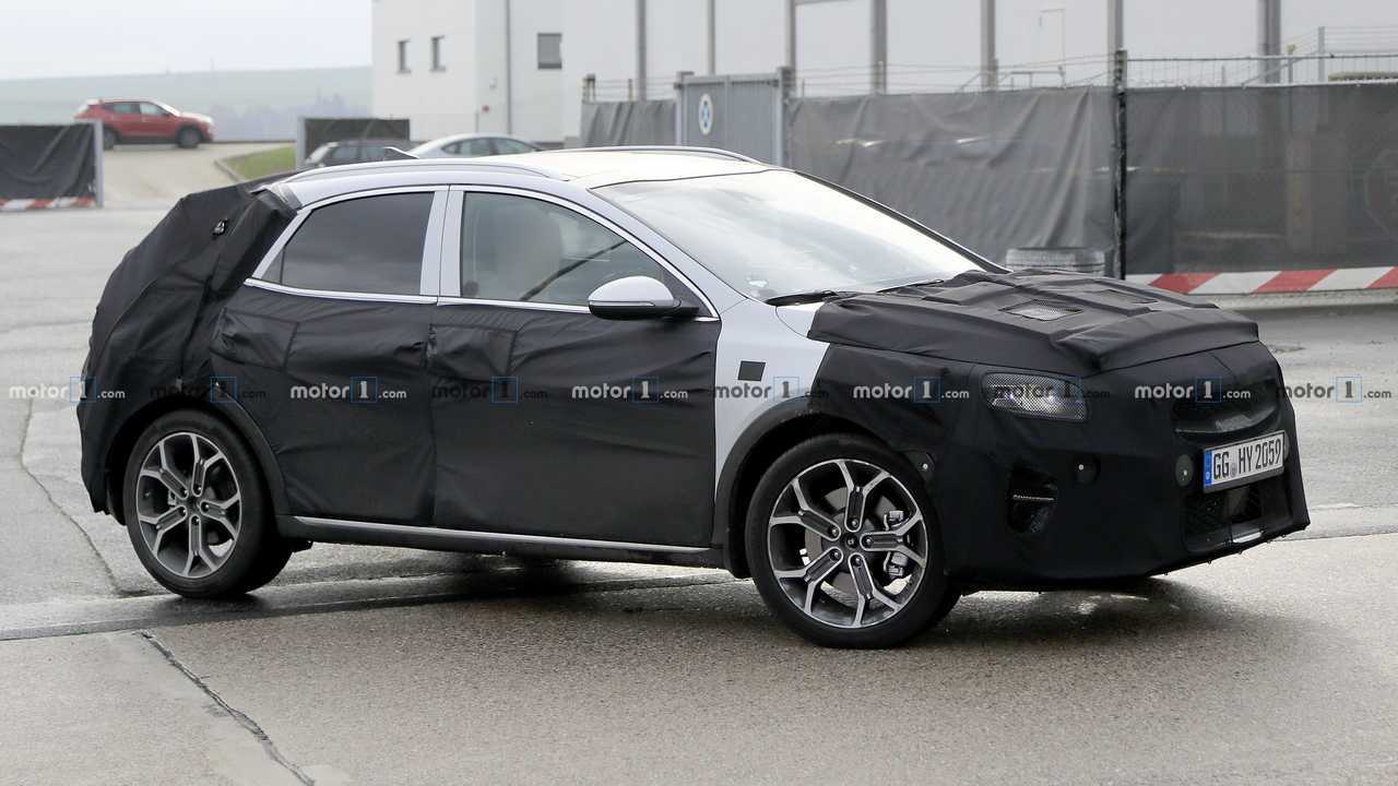 2020 Kia Ceed crossover шпион фото