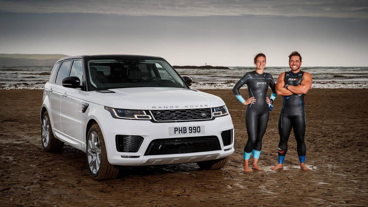 Range Rover Sport Phev Wades Into The Sea Races Pro Swimmers Land Rover Range Sport P400e Race