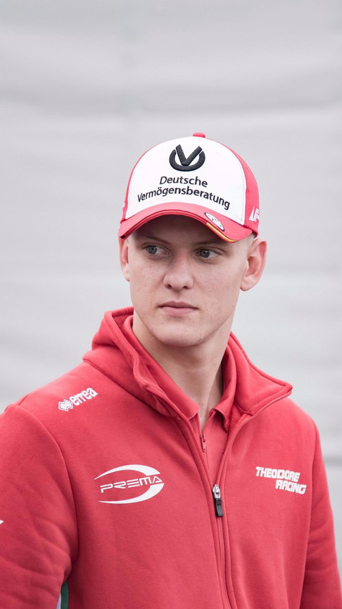 Mick Schumacher au volant de la Benetton de son père