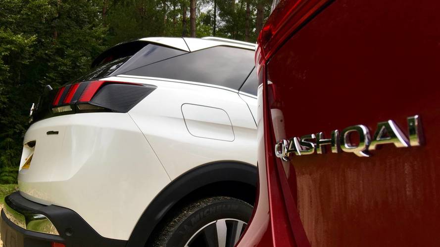 Nissan Qashqai vs Peugeot 3008 SUV