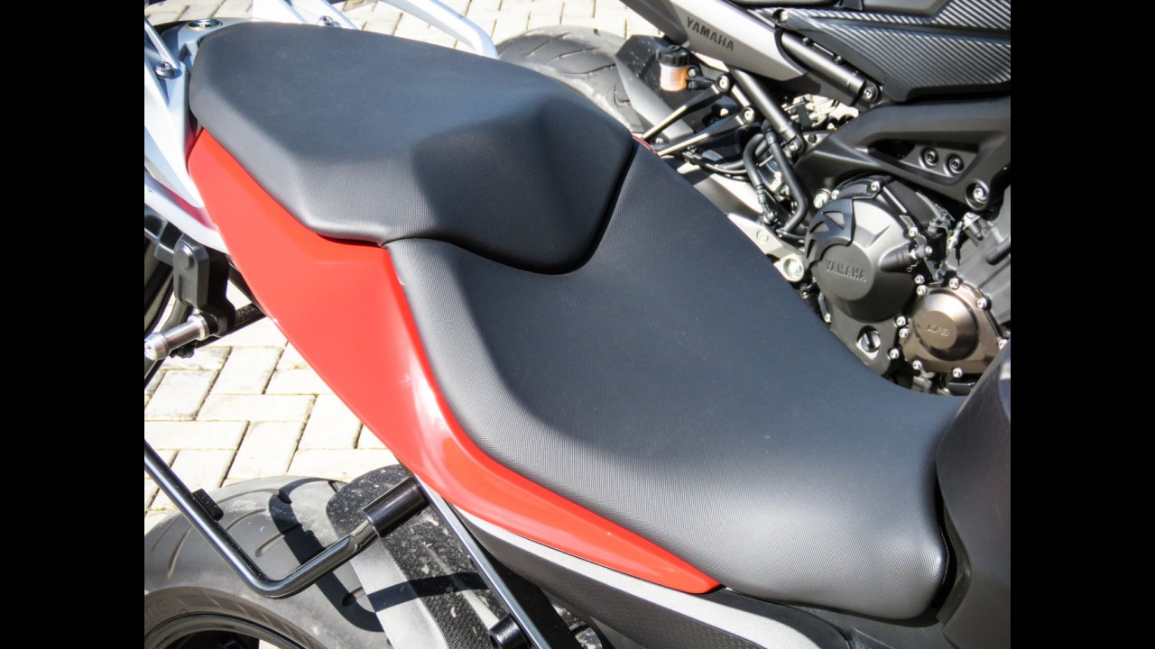 Avaliação: Yamaha MT-09 Tracer e BMW S1000 XR - o fascínio das novas crossovers