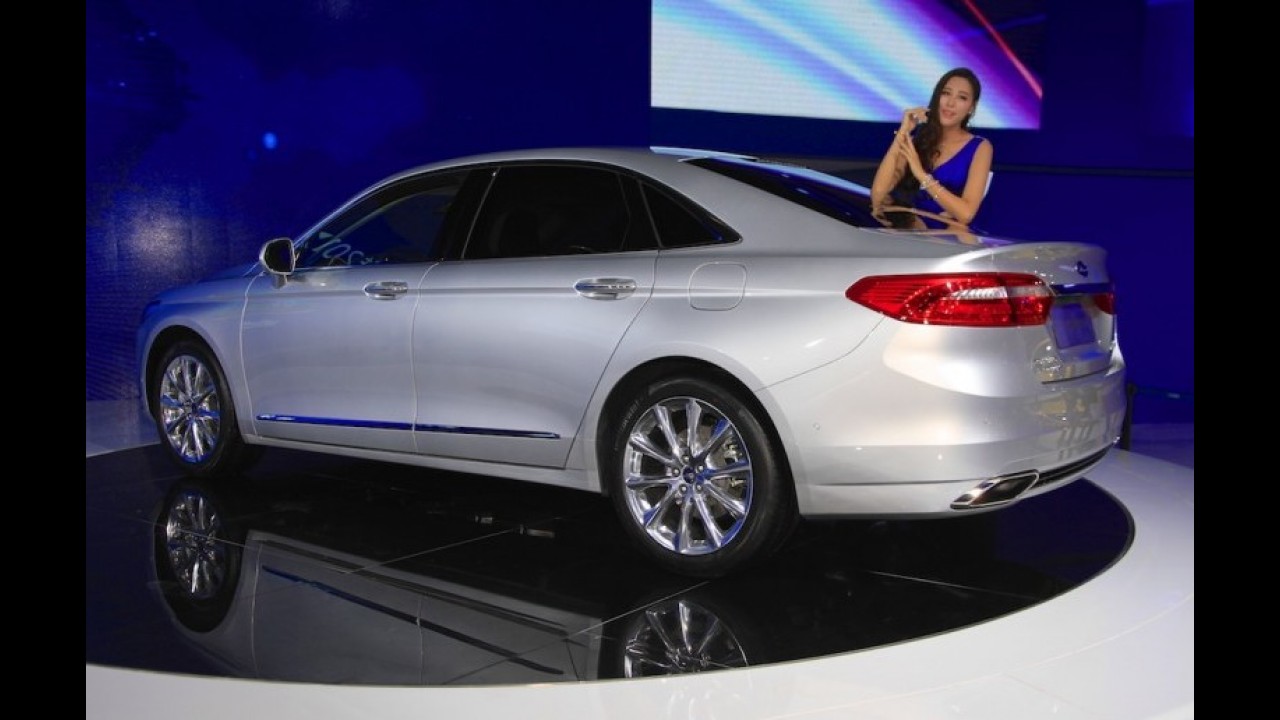 Topo de linha da Ford, novo Taurus 2016 é apresentado ao público - veja fotos
