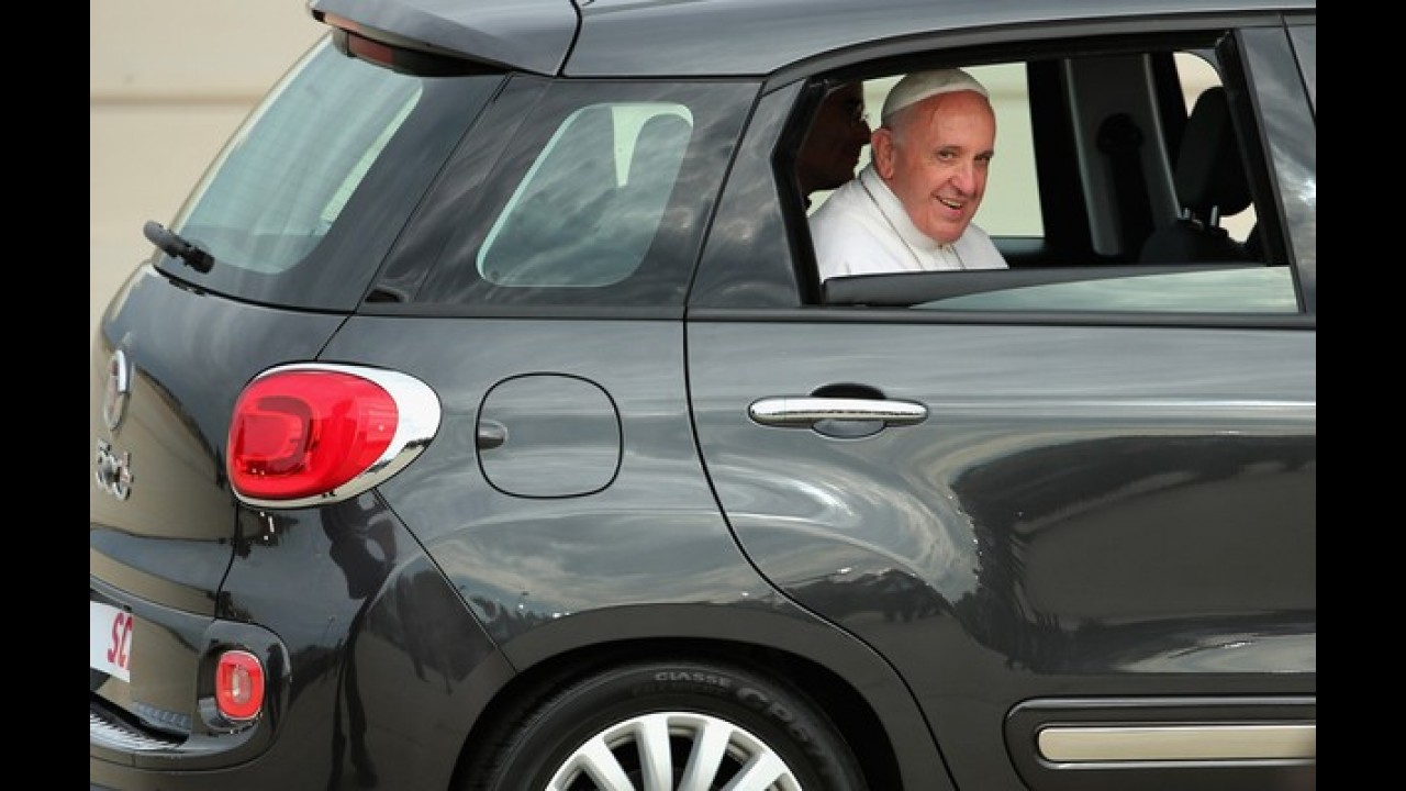 Fiat 500L usado pelo Papa Francisco está à venda nos Estados Unidos