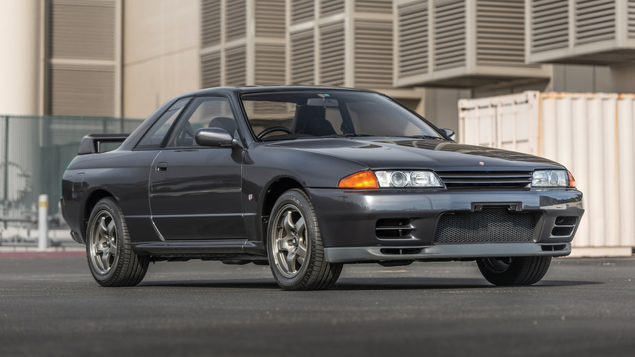 Cette rutilante Nissan Skyline R32 GT-R de 1989 est à vendre aux enchères