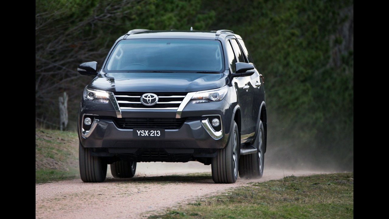 Novo Toyota SW4 chega ao Brasil no primeiro trimestre de 2016