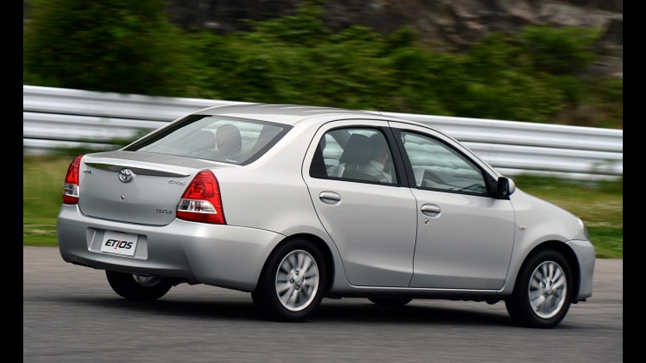 Na contramão do mercado, Toyota abre 500 vagas nas fábricas do Etios