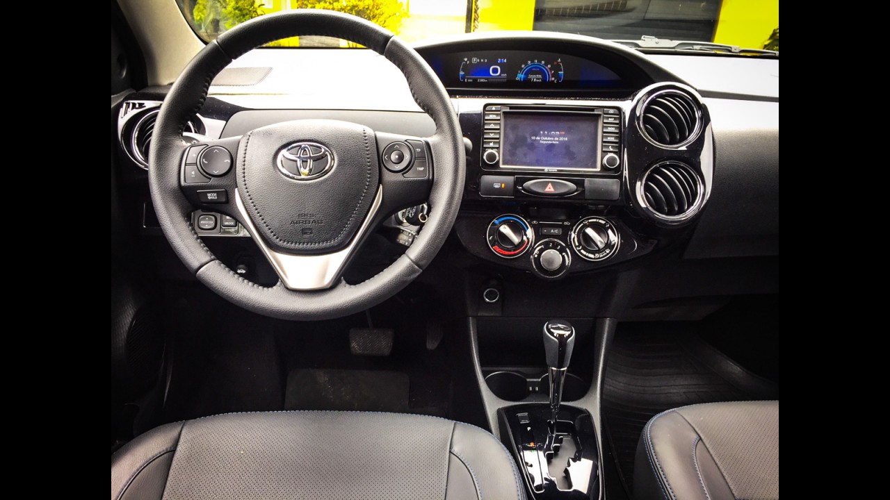 Teste Rápido: Toyota Etios Sedan Platinum não esconde a origem humilde