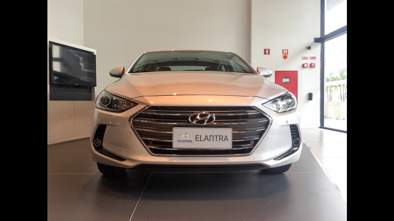 Novo Hyundai Elantra chega ao Brasil em três versões a partir de R$ 84.990