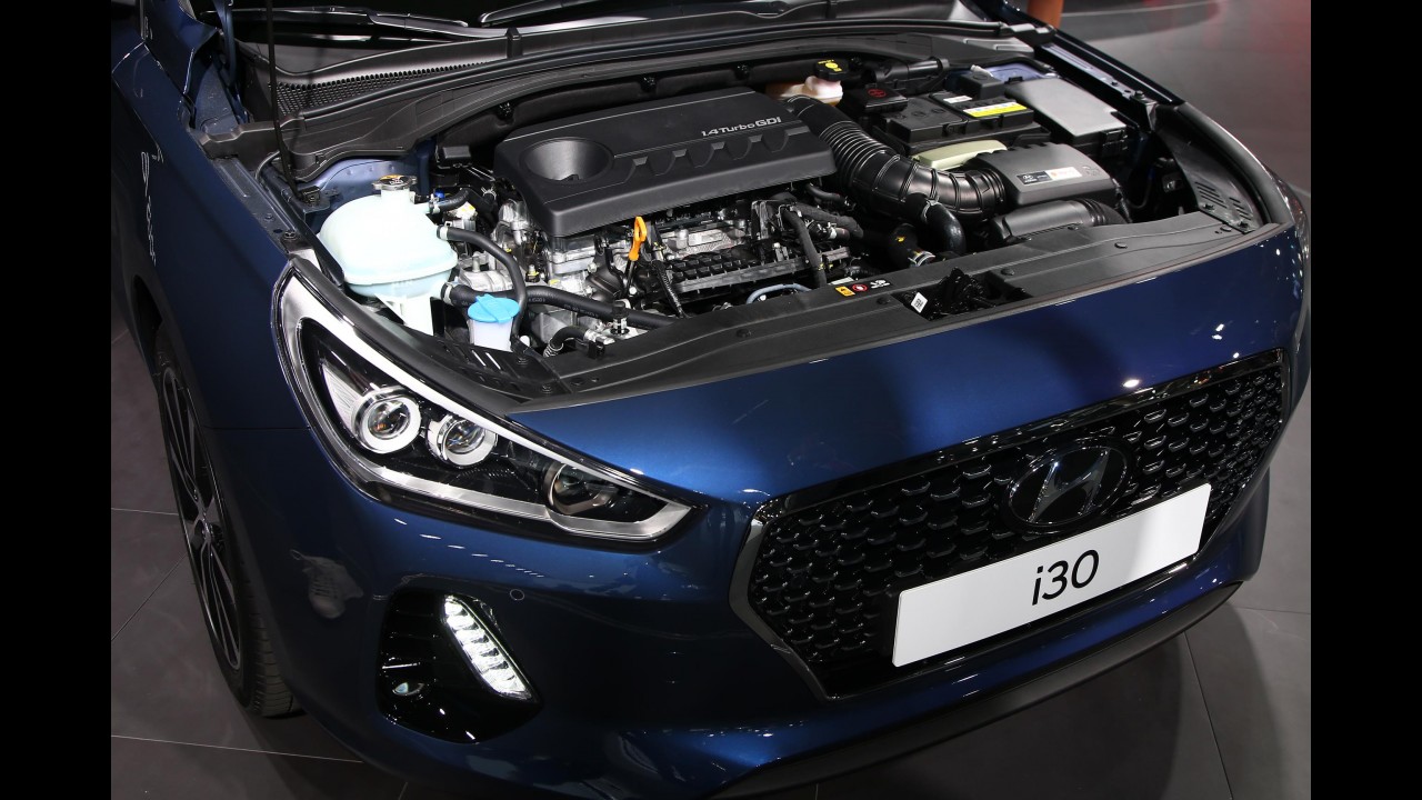 Paris: novo Hyundai i30 2017 aparece junto com conceito "de corrida"