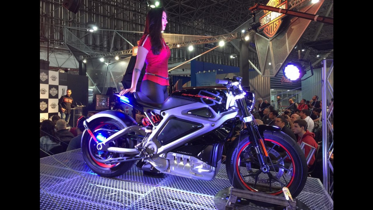 Salão Duas Rodas: Harley mostra elétrica LiveWire e nova 883