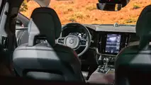 2017 Volvo V9 Cross Country: LA 2016