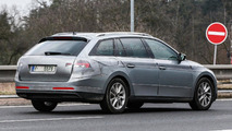2015 Skoda Superb Combi spy photo
