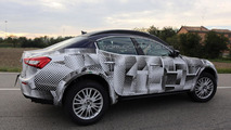 2016 Maserati Levante spy photo