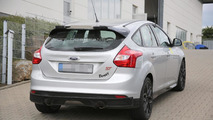 2016 Ford Focus RS mule spy photo