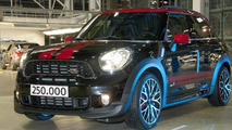 250,000th MINI Countryman