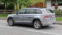 2021 Skoda Kodiaq facelift spy photo