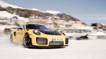 Porsche 911S ile GT2 RS'in Karlı Yollardaki Muhteşem Görüntüleri