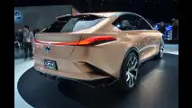 Lexus LF-1 Limitless al Salone di Detroit 2018