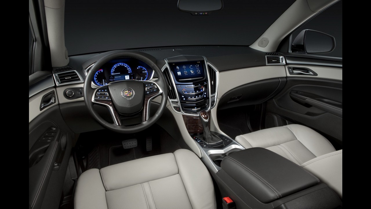 Cadillac atualiza visual do crossover SRX para o Salão de Nova York