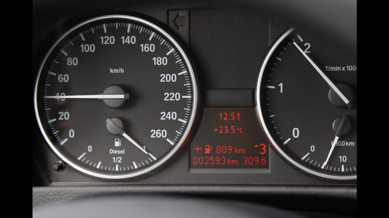 BMW 320d EfficientDynamics 2.0 Turbodiesel tem consumo de 24,3 km/l - Veja galeria de fotos