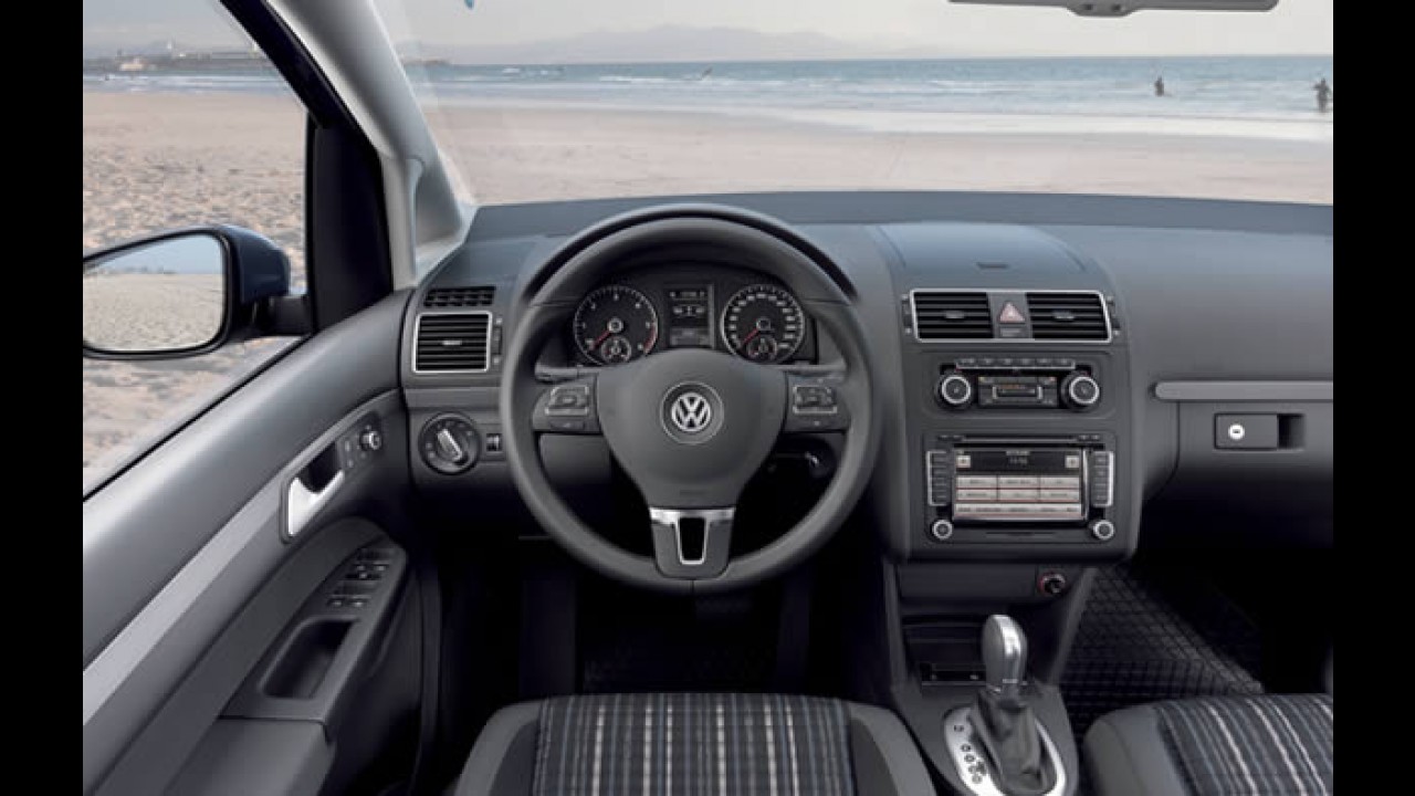 Volkswagem mostra a CrossTouran na Europa