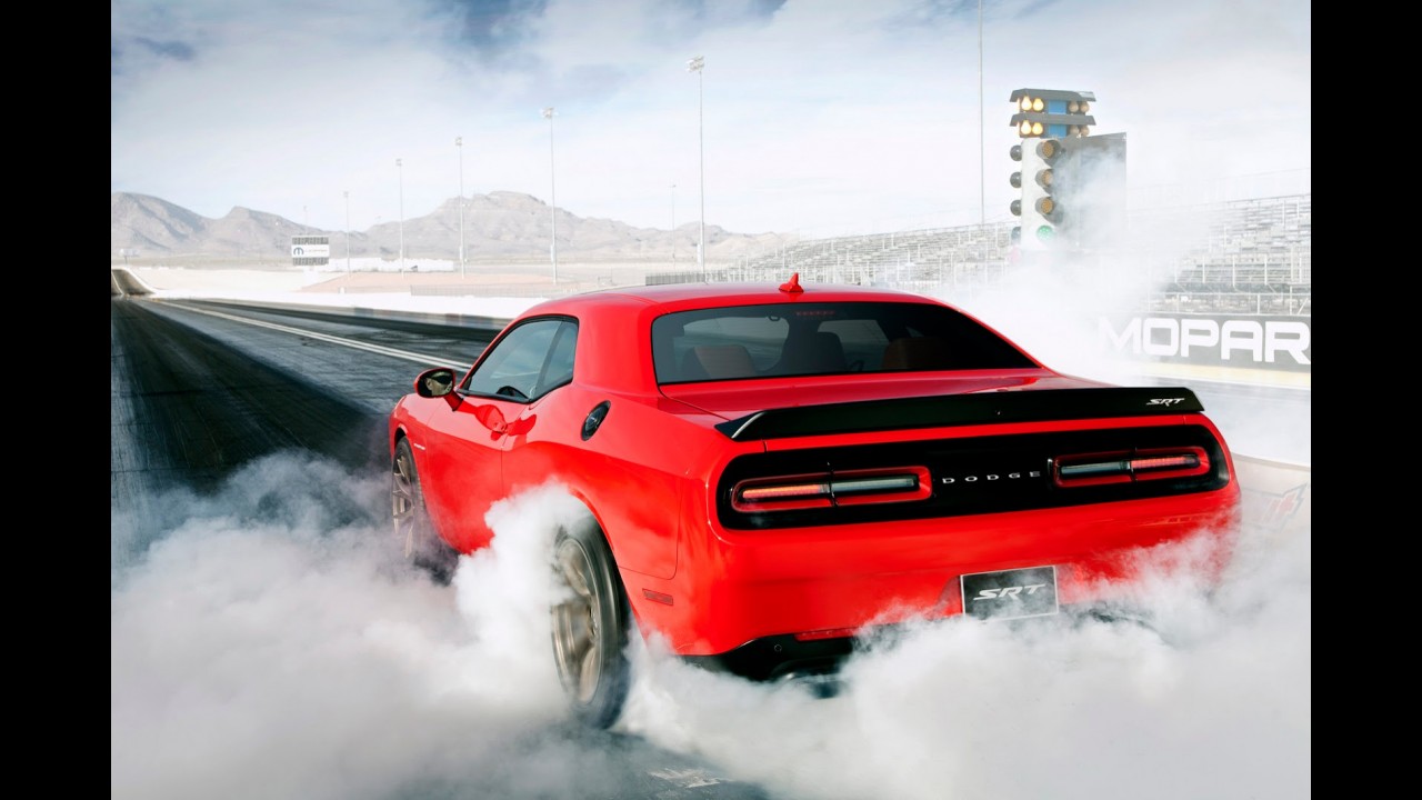 Challenger SRT 2015 é lançado com V8 mais potente da história da Chrysler