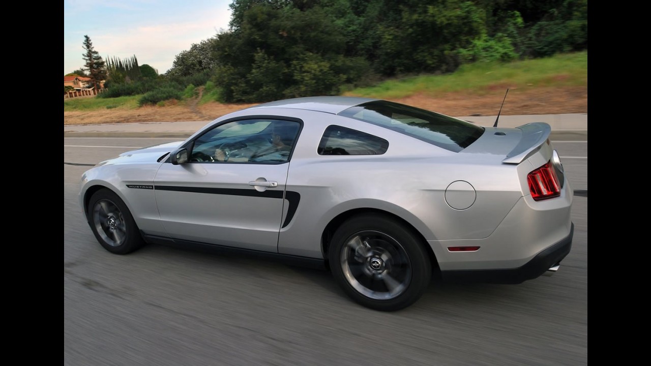 Ford Mustang V6 2011 - Confira nova galeria de fotos em alta resolução