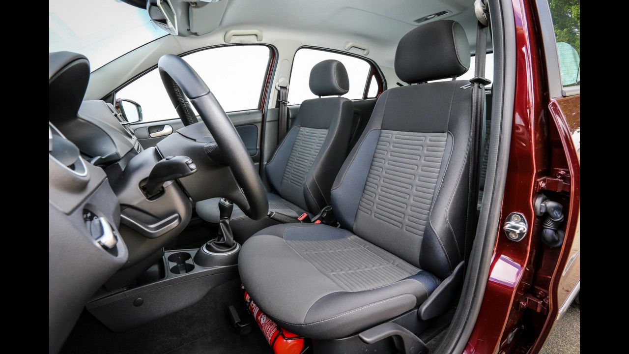 Teste CARPLACE: Palio bateu o Gol nas vendas. E na pista?