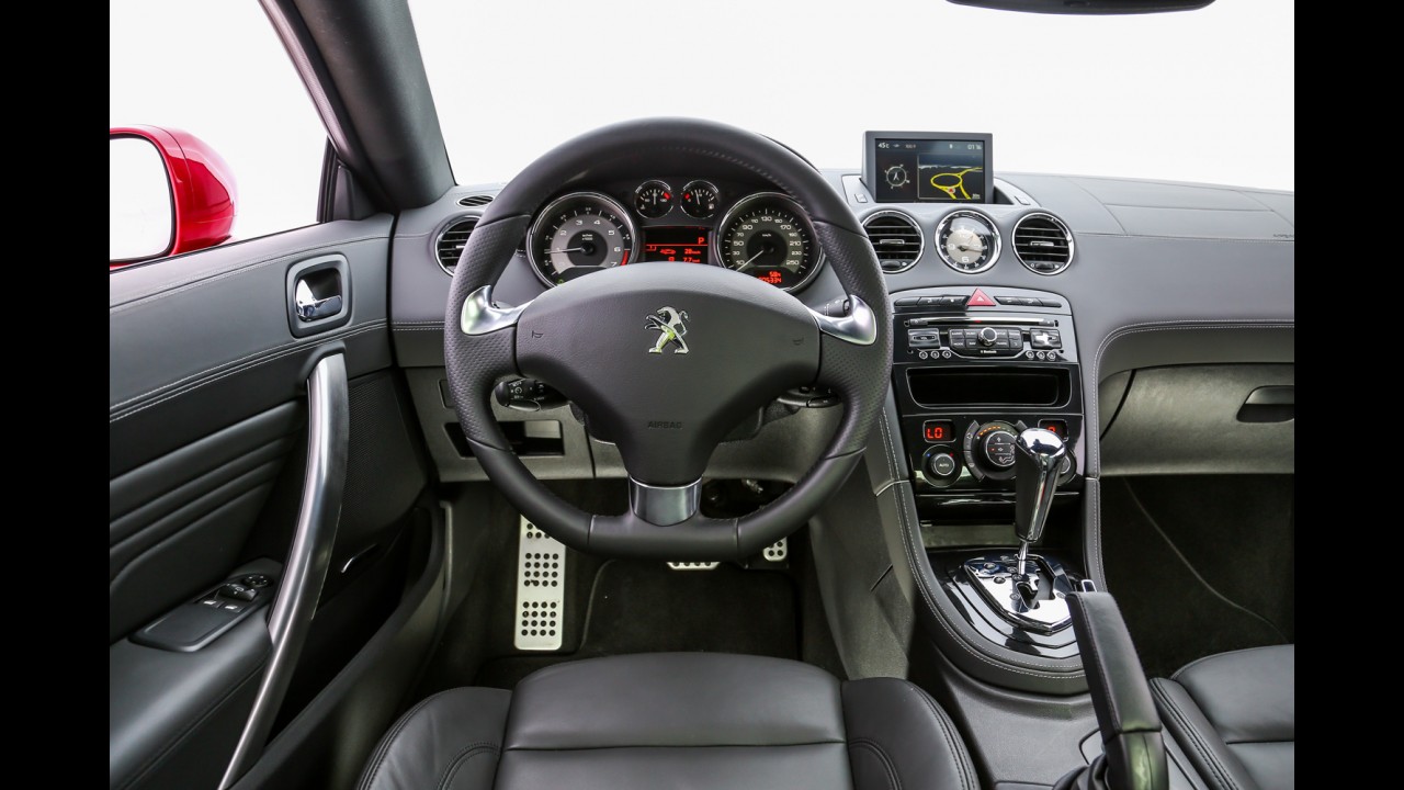 Teste CARPLACE: MINI Paceman ou Peugeot RCZ, qual seu estilo de cupê?