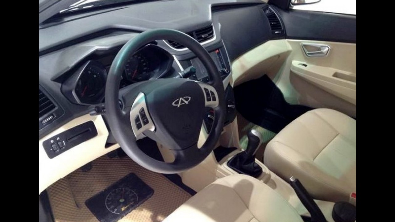 Chery Celer muda por dentro e por fora na China - Modelo será produzido aqui até 2014