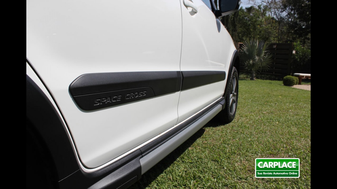 Volkswagen lança Space Cross por R$ 57.990 no Brasil - Versão I-Motion sai R$ 60.990