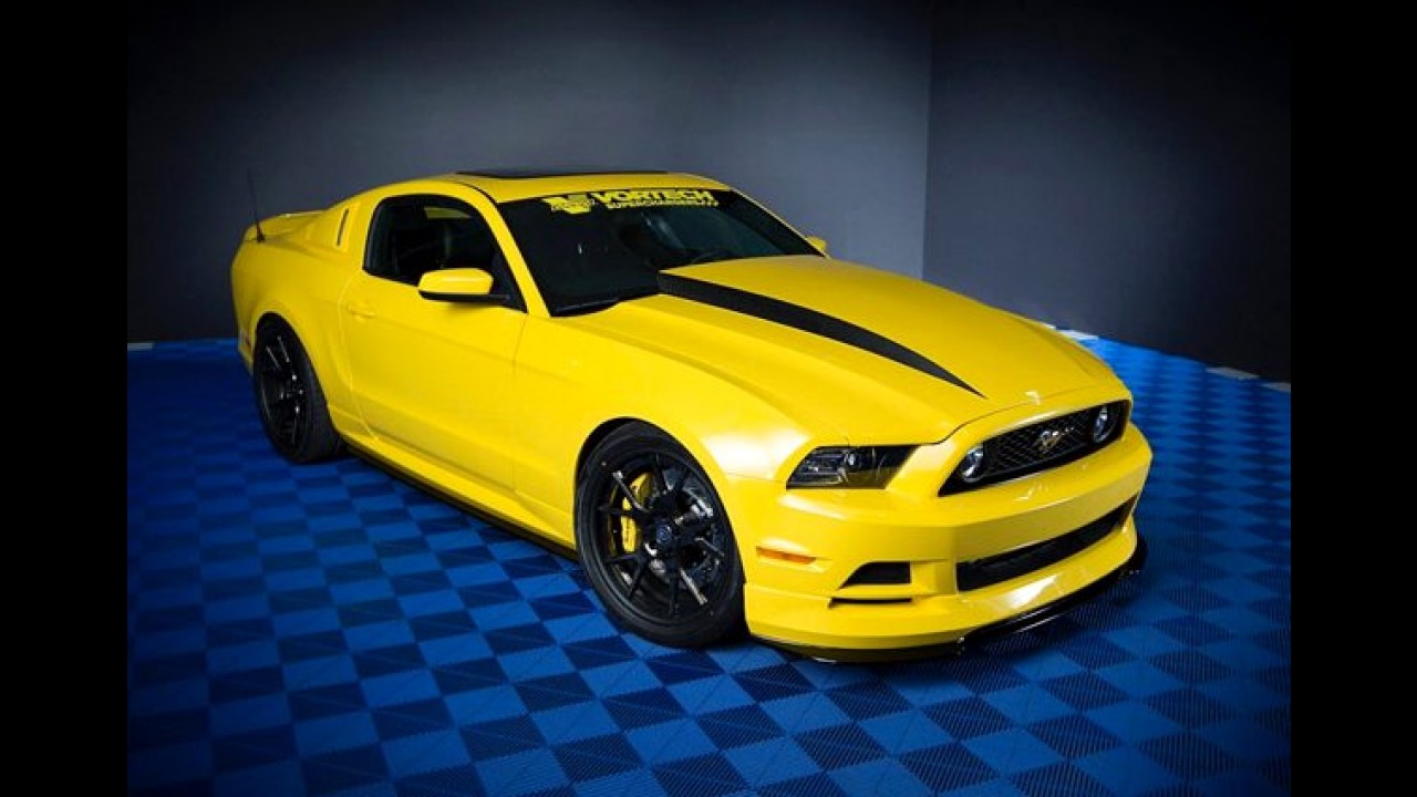 Ford marca presença no SEMA Show 2013; Transit "Hot Wheels" é destaque