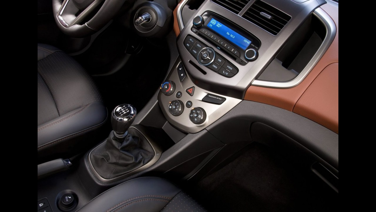 Detroit: Chevrolet Sonic Sedan 2012