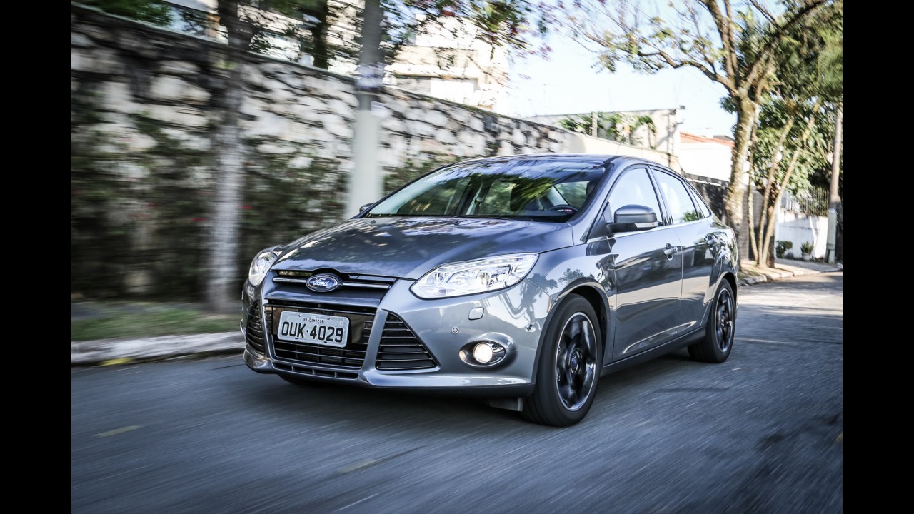 Teste CARPLACE: os novos Focus e Sentra encaram Civic e C4 Lounge