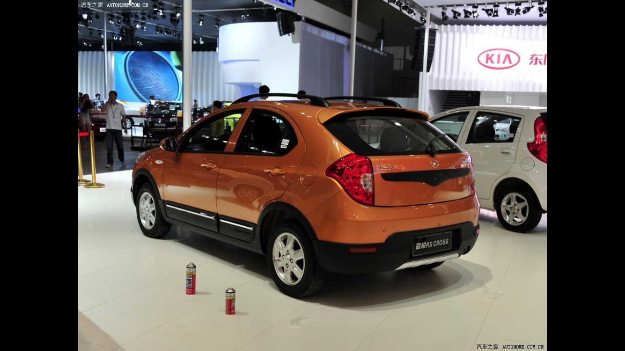 JAC apresenta oficialmente versão aventureira Cross para o J3 na China
