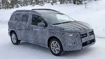 2022 Dacia Logan Stepway wagon spy photo