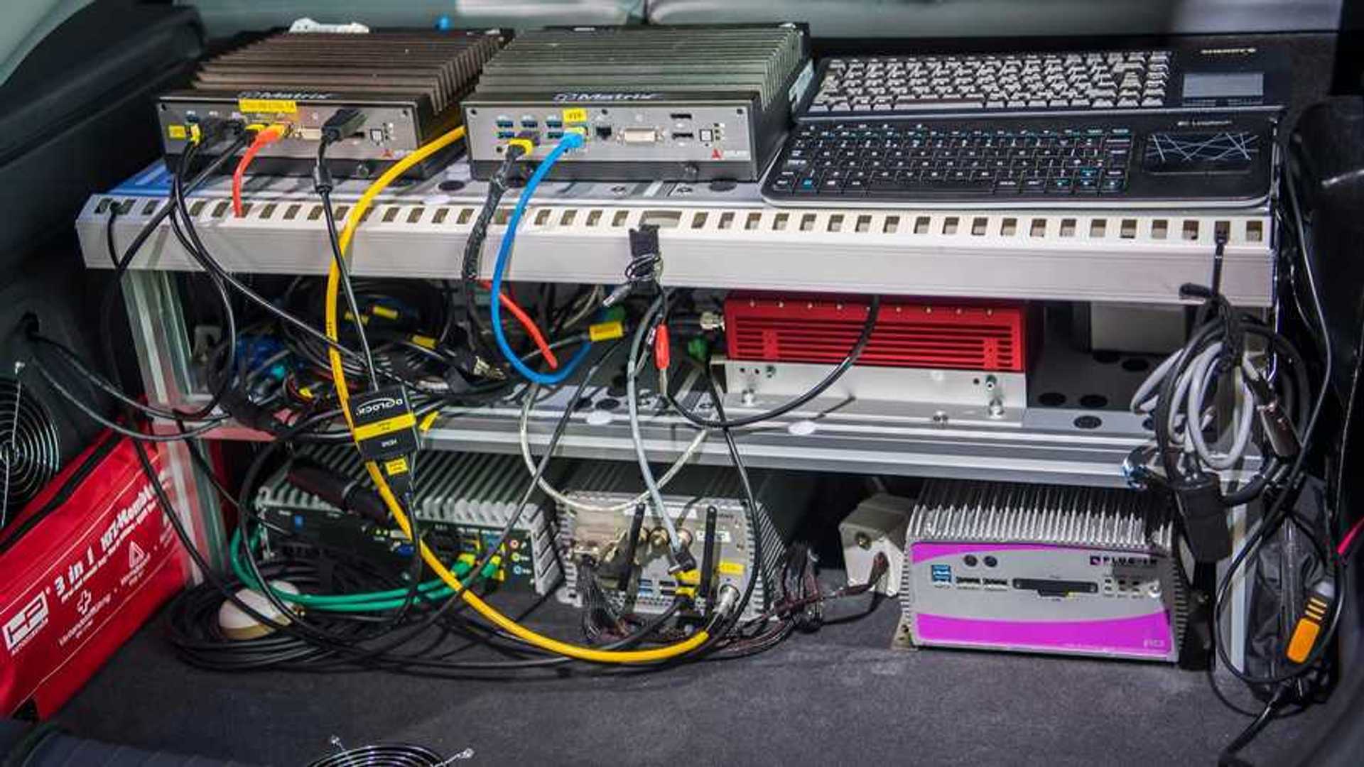 Hyundai Ioniq mit autonomem Fahrsystem