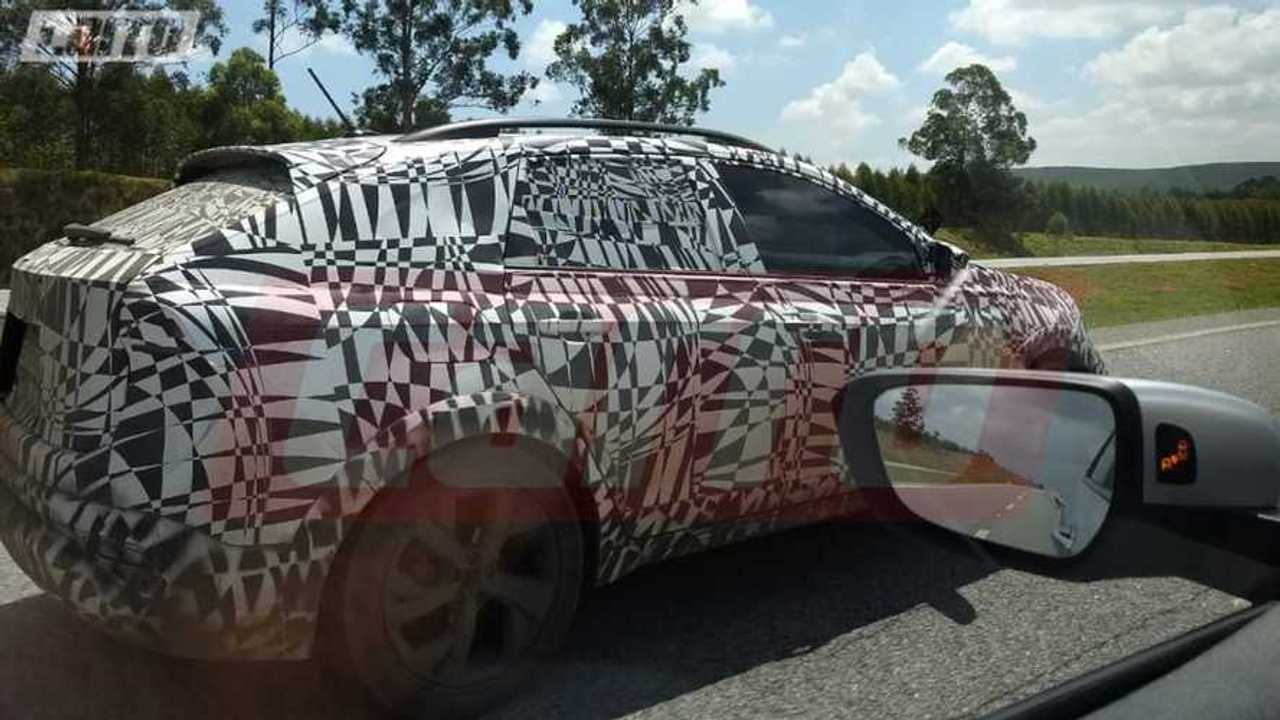 VW New Urban Coupé als Erlkönig
