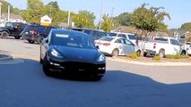 Tesla Smart Summon Will Make Driverless Cars Common In Parking Lots