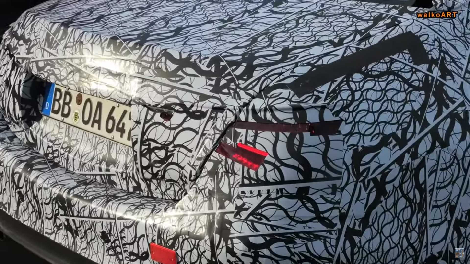 2021 Mercedes S-Class prototype screenshot from spy video