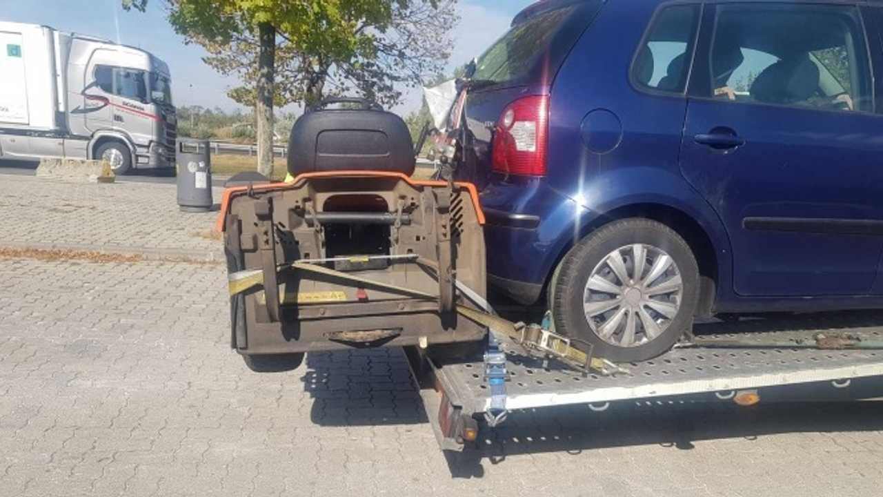 Túlsúlyos járműszerelvény
