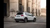 Peugeot 2008, la prova dell'Apple CarPlay