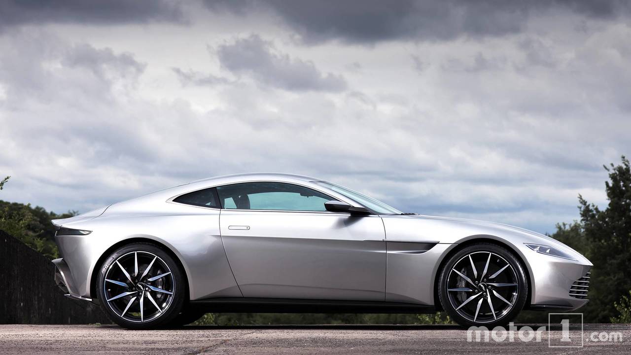 Aston Martin Vantage vs DB10