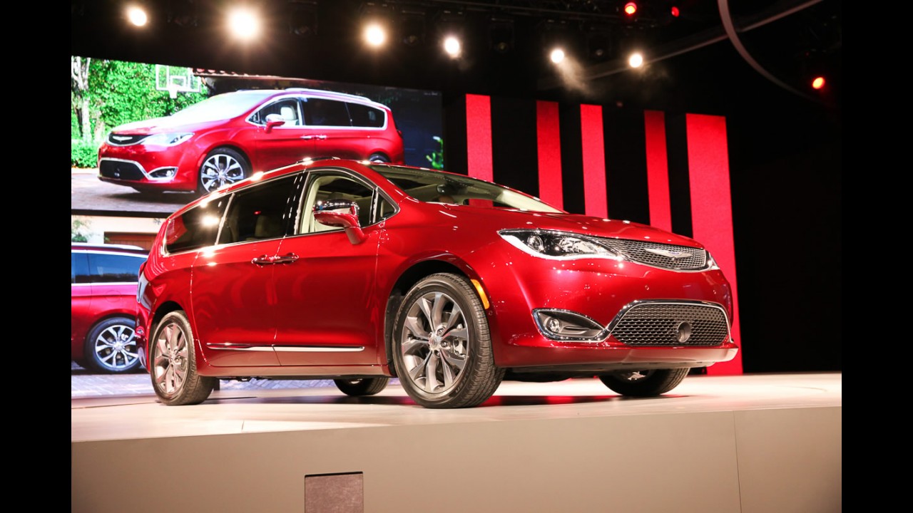 Chrysler Pacifica estará no Salão do Automóvel e começa a ser vendida em 2017