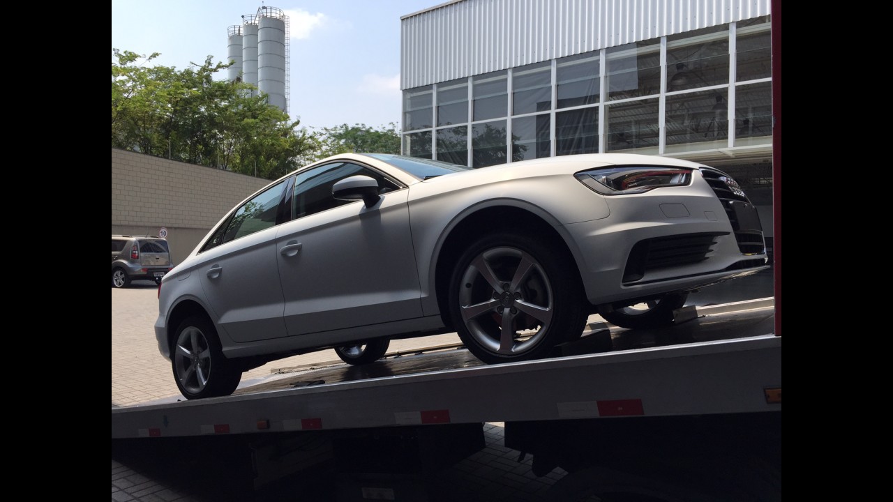 Flagra! Pegamos o Audi A3 Sedan feito no Brasil, que chega em novembro