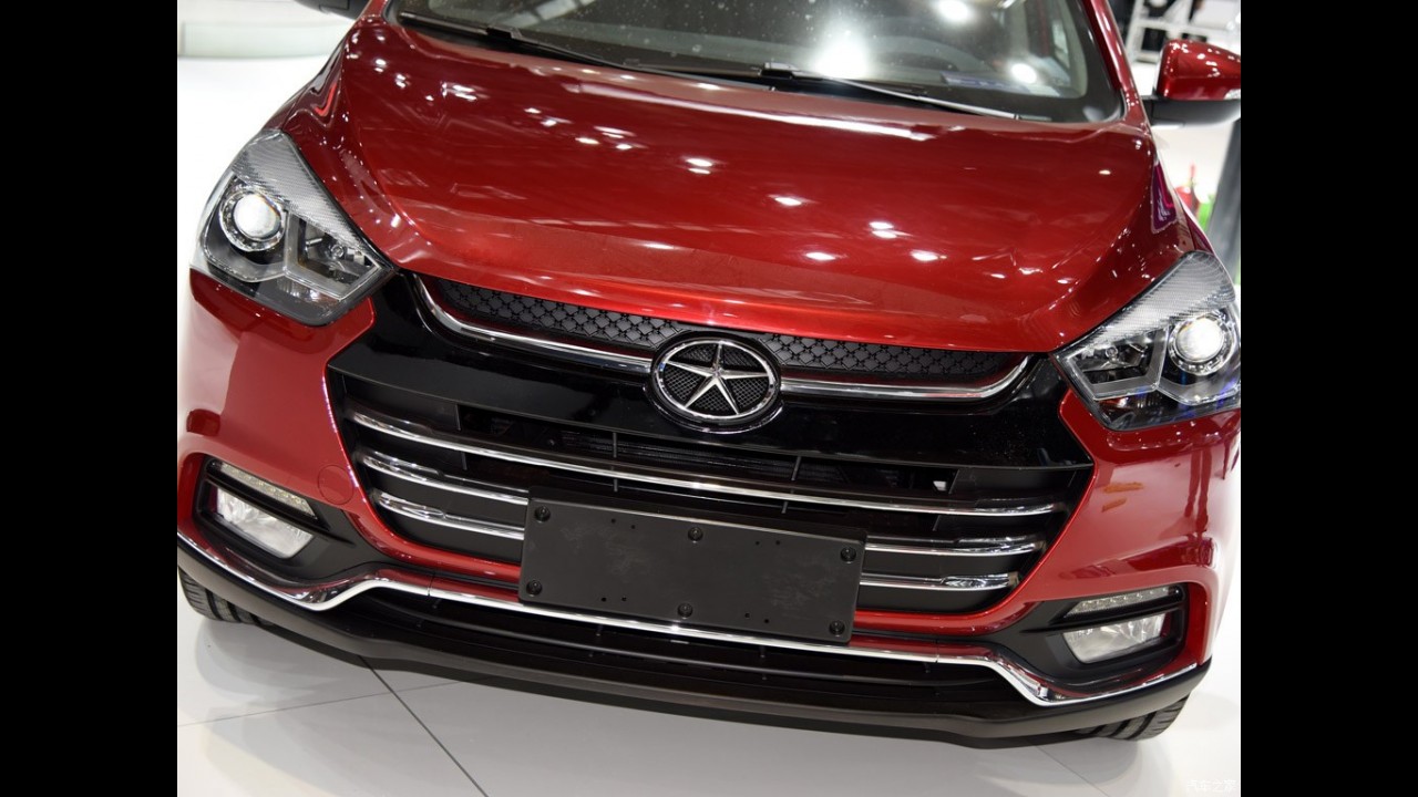 Futuro brasileiro, crossover JAC T3 aparece no Salão de Xangai