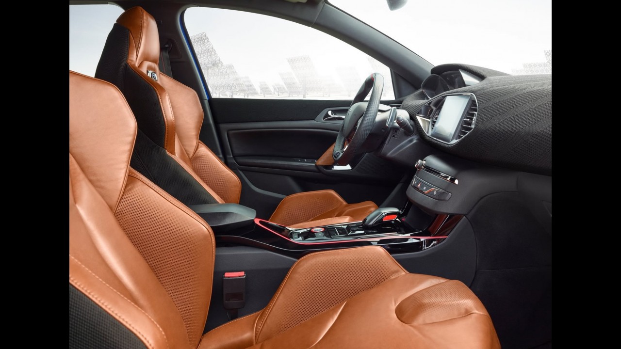 Peugeot 308 R Hybrid é supercarro de família com potência de 500 cv