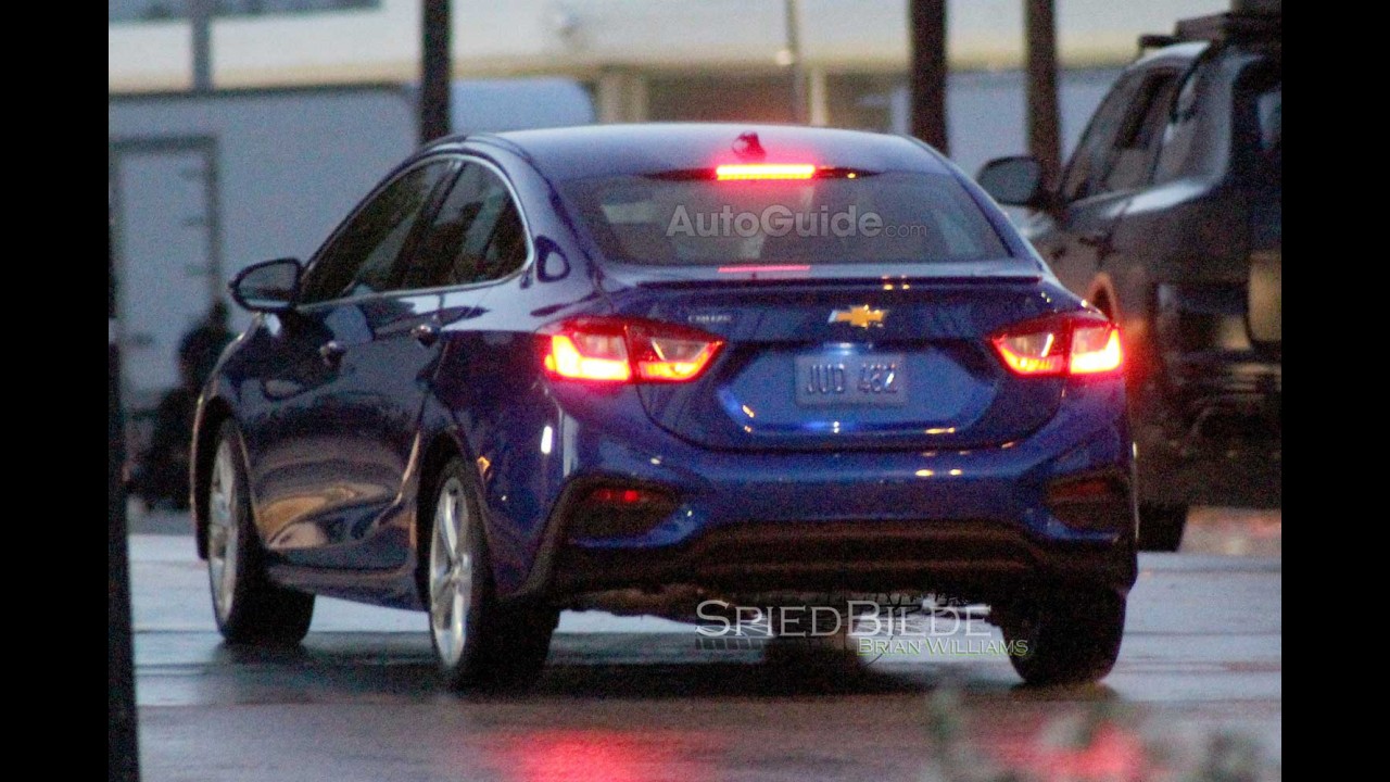 Novo Cruze 2016 aparece em mais um teaser; estreia será dia 24